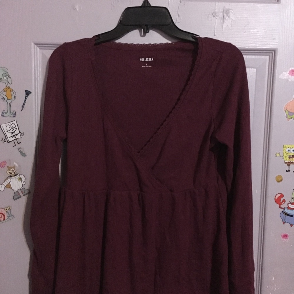 Hollister Women's Long Sleeve Deep V Babydoll Top - Burgundy